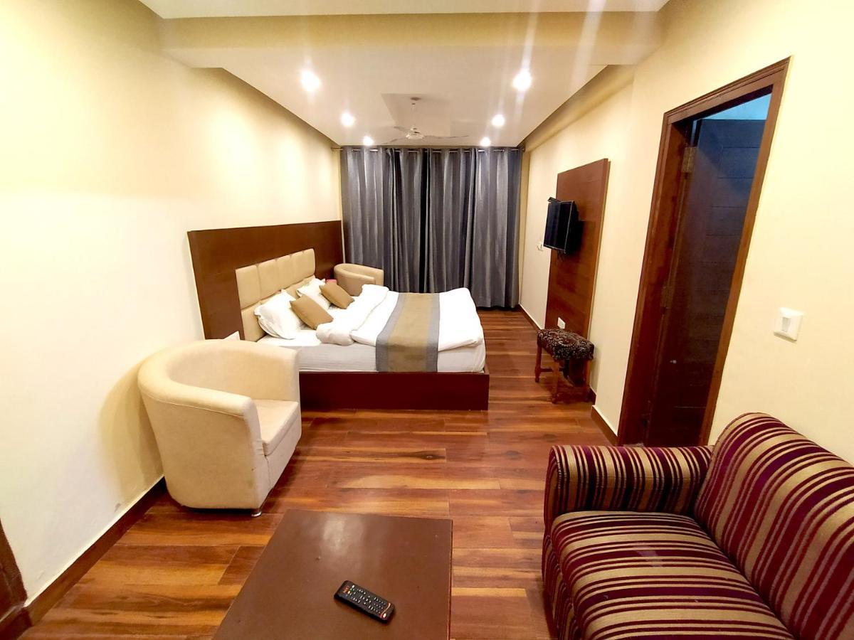 Hotel Samrat, Mussoorie Exterior photo