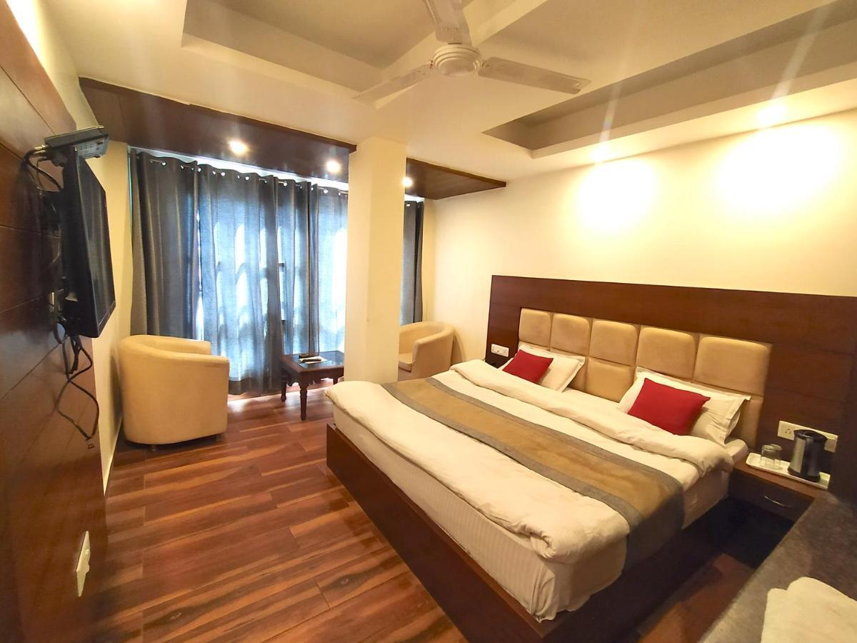 Hotel Samrat, Mussoorie Exterior photo
