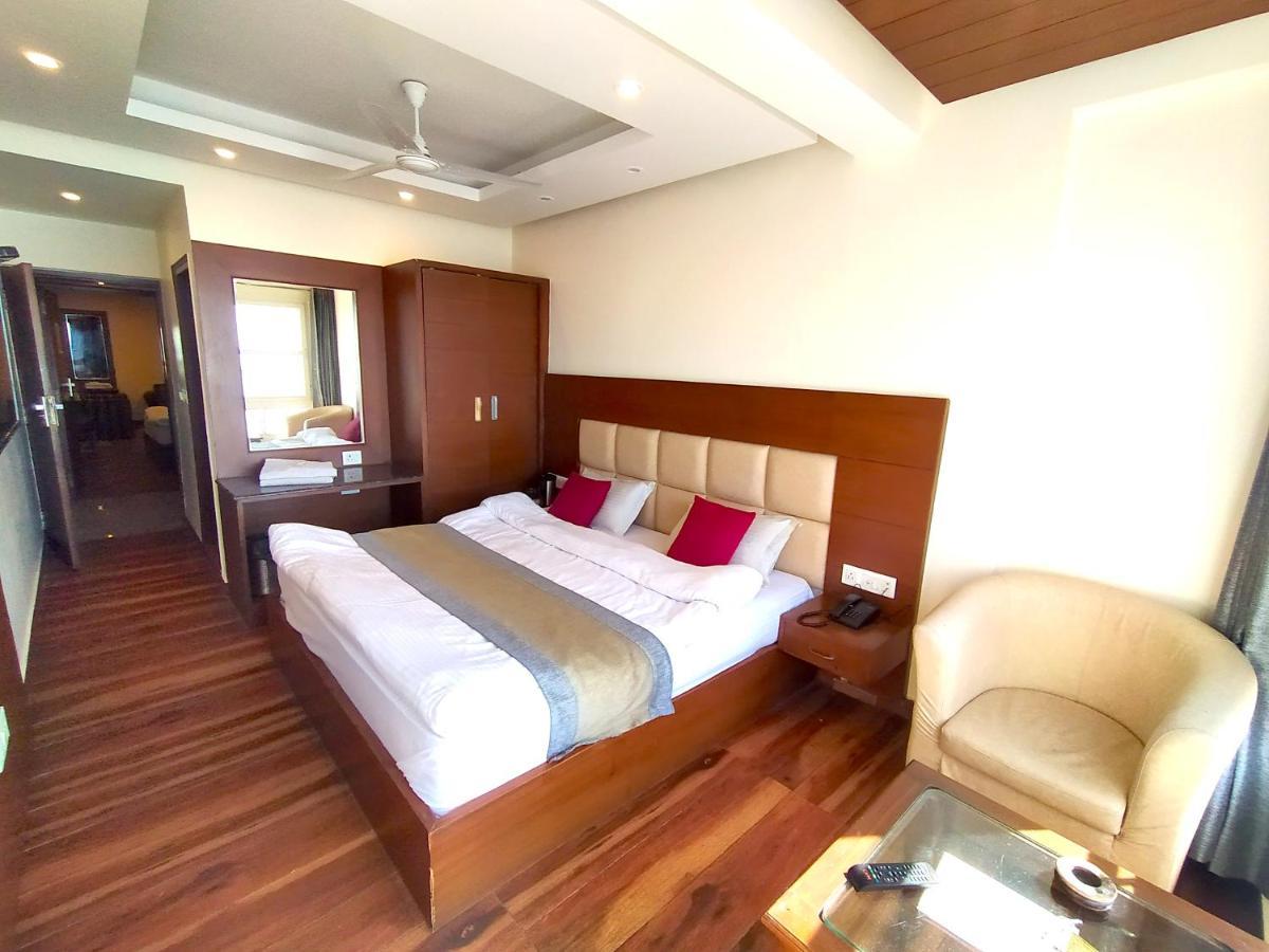 Hotel Samrat, Mussoorie Exterior photo